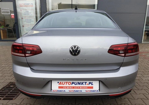 Volkswagen Passat cena 82900 przebieg: 92087, rok produkcji 2020 z Warszawa małe 301